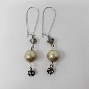 Kidney bean beaded earrings